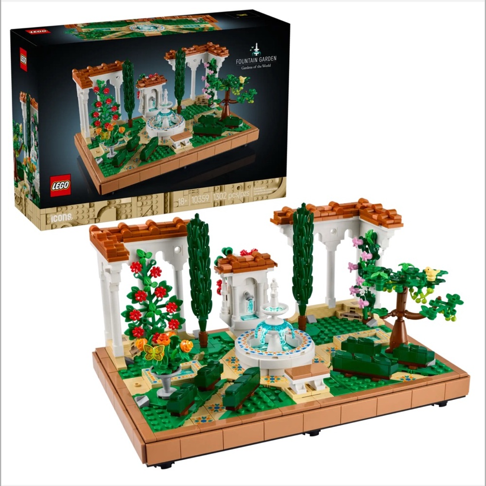 ***BRAND NEW!!***LEGO Fountain Garden with Greenery and Flowers set 10359